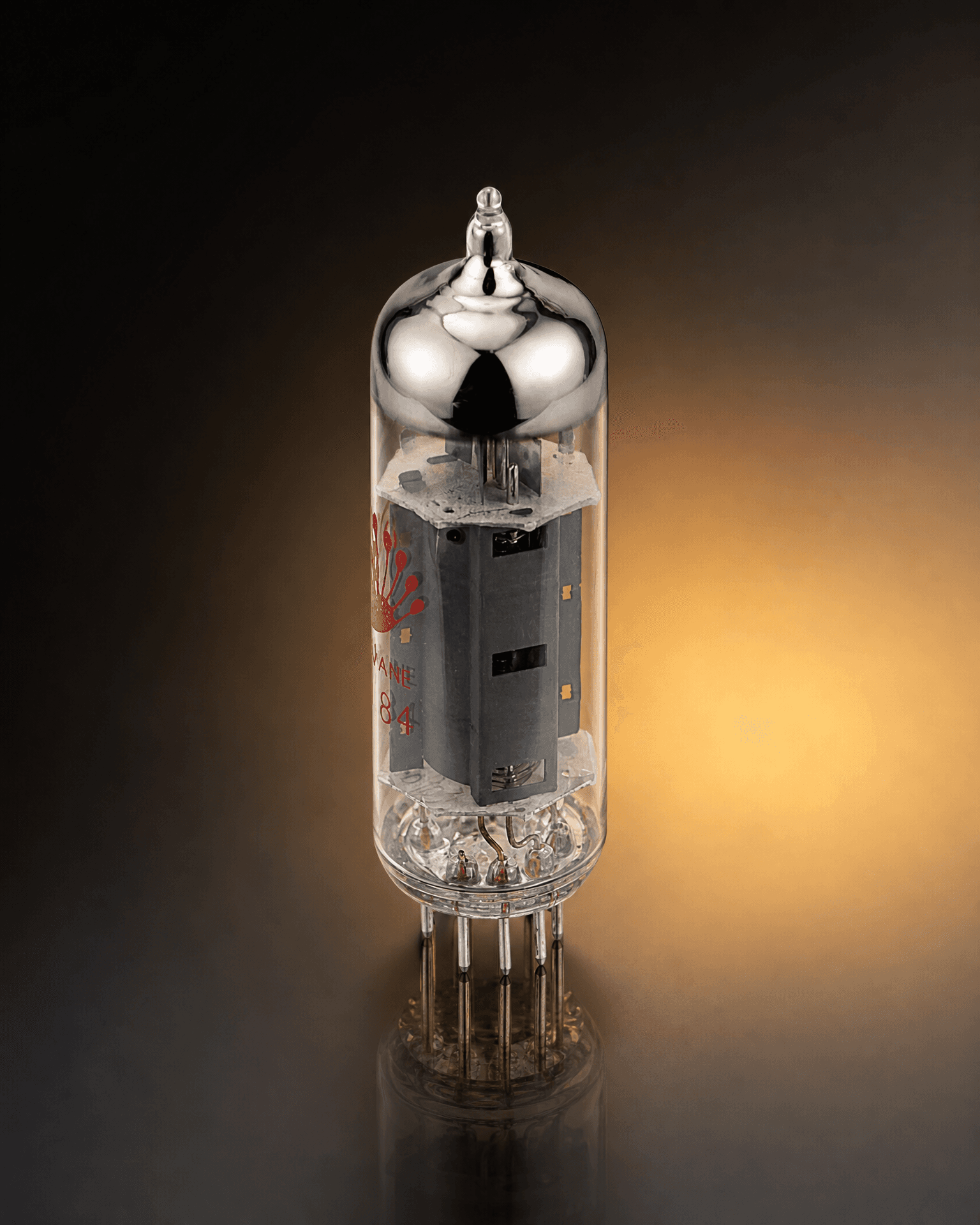 PSVANE Horizon EL84-AT / 6BQ5 power tube angled detail